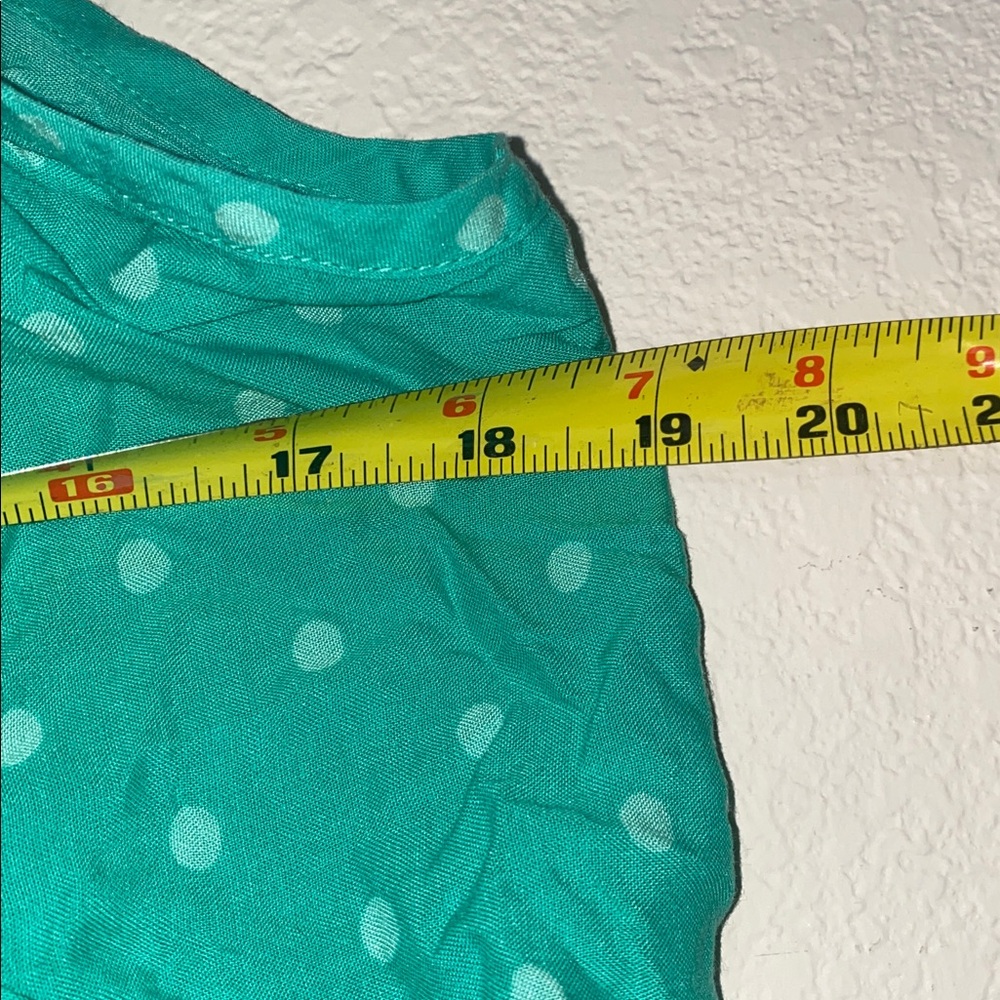 🛍️Y2K Green cropped polkas dot top! - Picture 7 of 8
